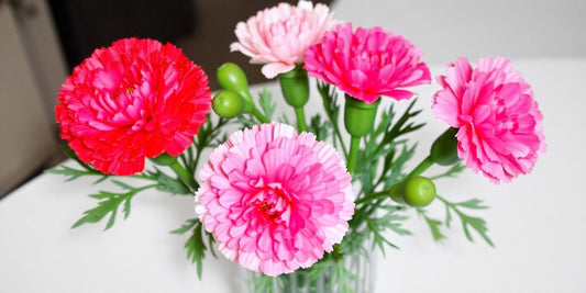 The Versatile Beauty of Carnations in Flower Bouquets