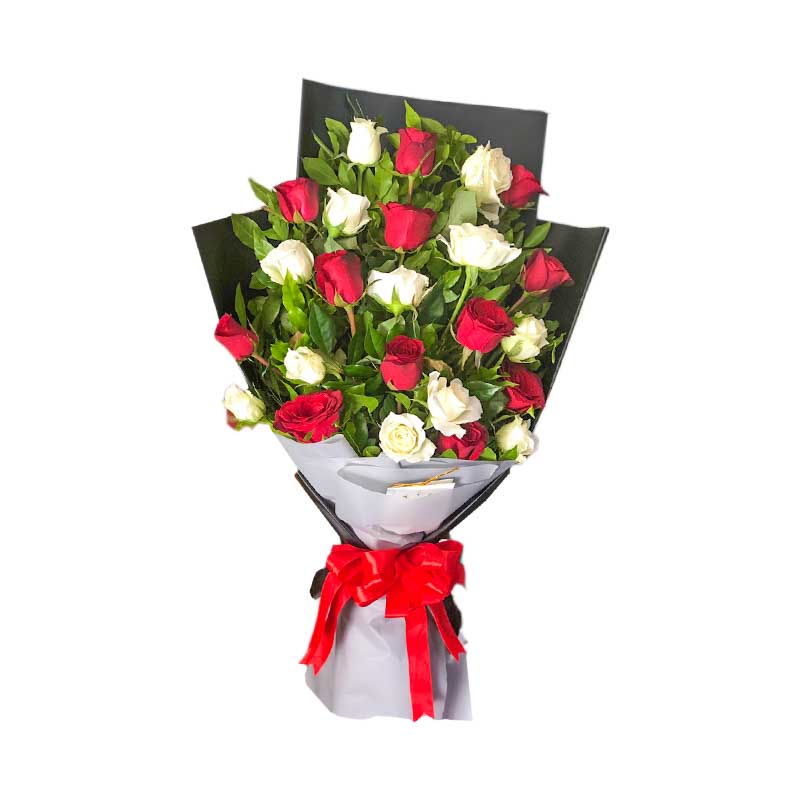 Grandeur Dreams: An exquisite arrangement featuring 12 passionate red roses, 12 elegant white roses, and delicate Rosal fillers, creating a captivating display of beauty and elegance.