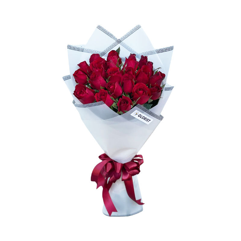 Quick Dreams: An exquisite arrangement featuring 12 passionate red roses, creating a bold and impactful display of beauty and romance.