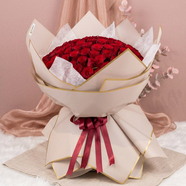 Luxury bouquet with 100 red China roses and Korean-style wrapping
