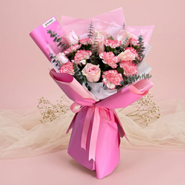 Light pink China rose and two-toned carnation flower bouquet