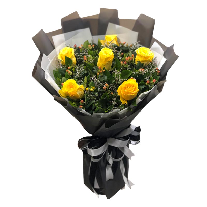A stunning bouquet of yellow Ecuadorian roses, adorned with vibrant hypericum berries and delicate misty blue fillers. This exquisite arrangement is elegantly wrapped in Korean-style packaging, finished with a luxurious satin ribbon. The combination of vibrant colors and elegant presentation makes this bouquet a perfect choice for any special occasion or celebration.